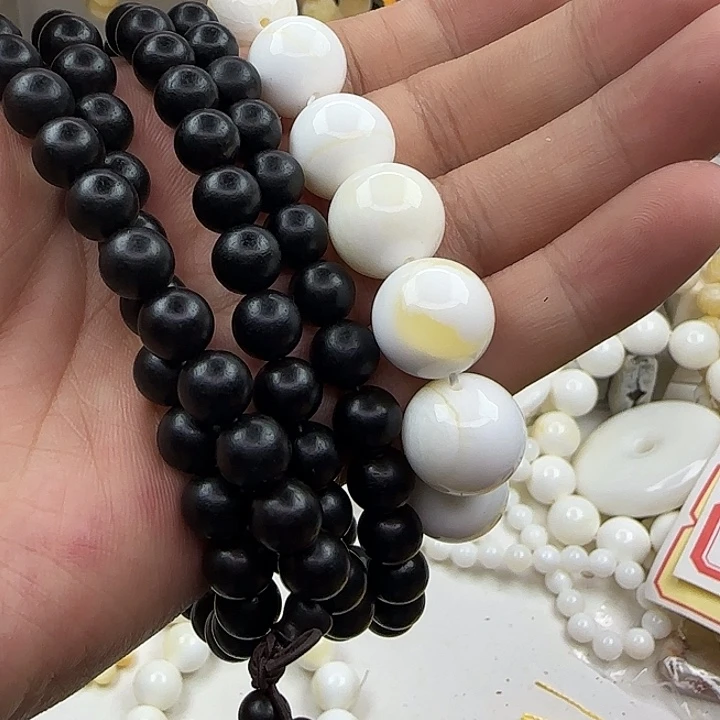 大果紫檀（缅甸花梨）带黄1.4手串