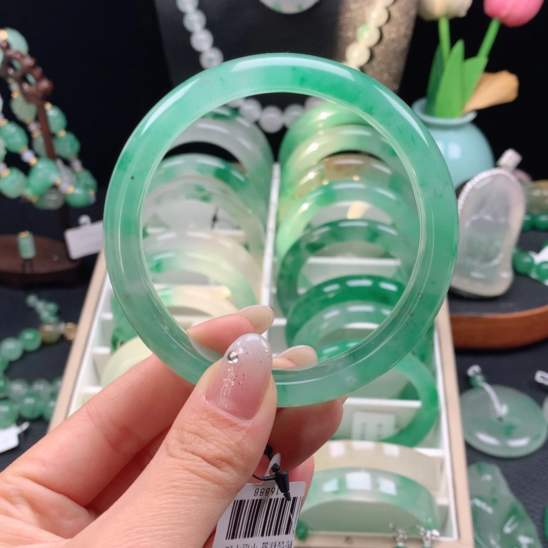 石英质玉未镶嵌手镯