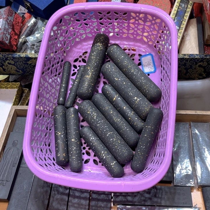 哈哈哈哈哈刚刚12条