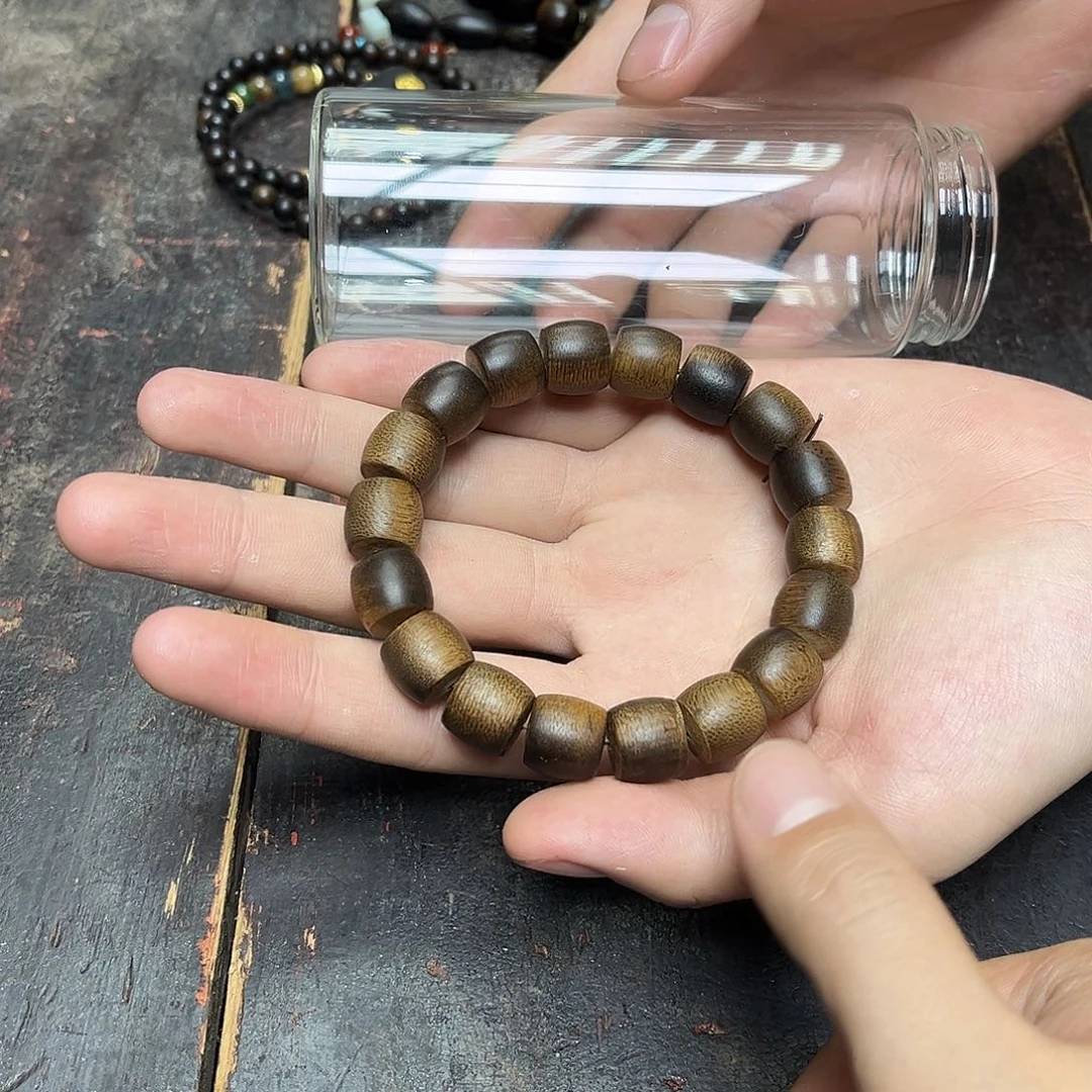 大叶紫檀（黑酸枝木类）