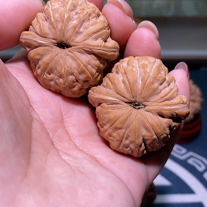 文玩核桃把件?***.41元宝