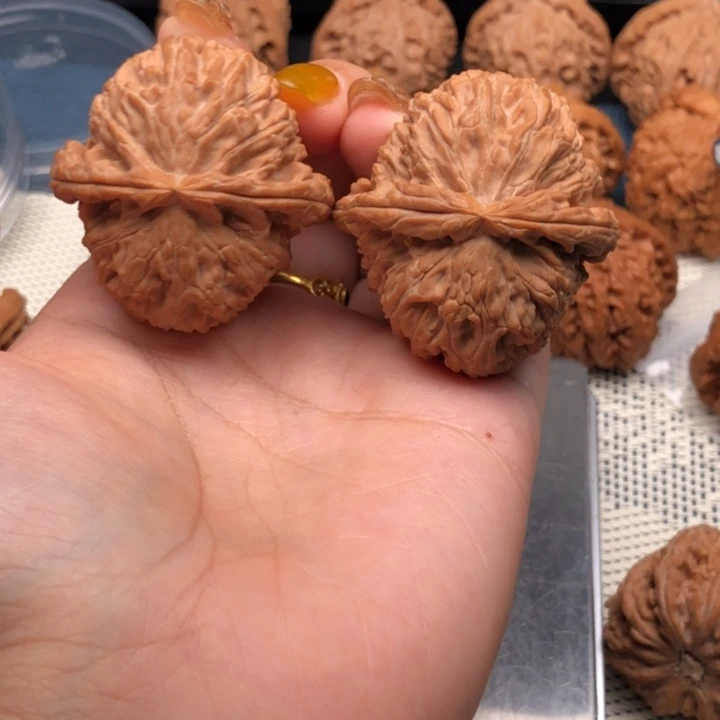 文玩核桃吊坠摔**号41尺寸白狮子