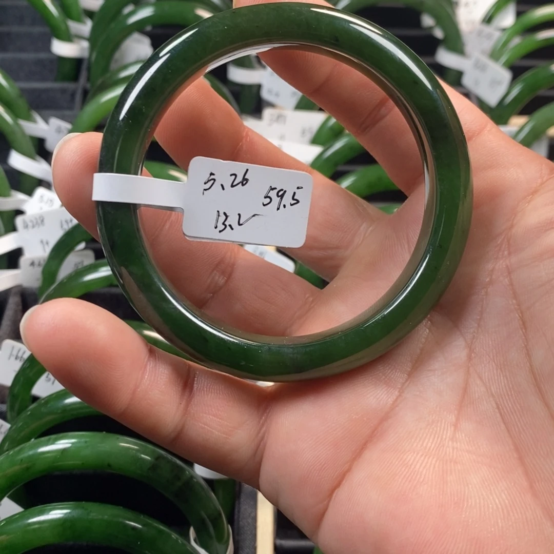 和田玉（碧玉）未镶嵌手镯59