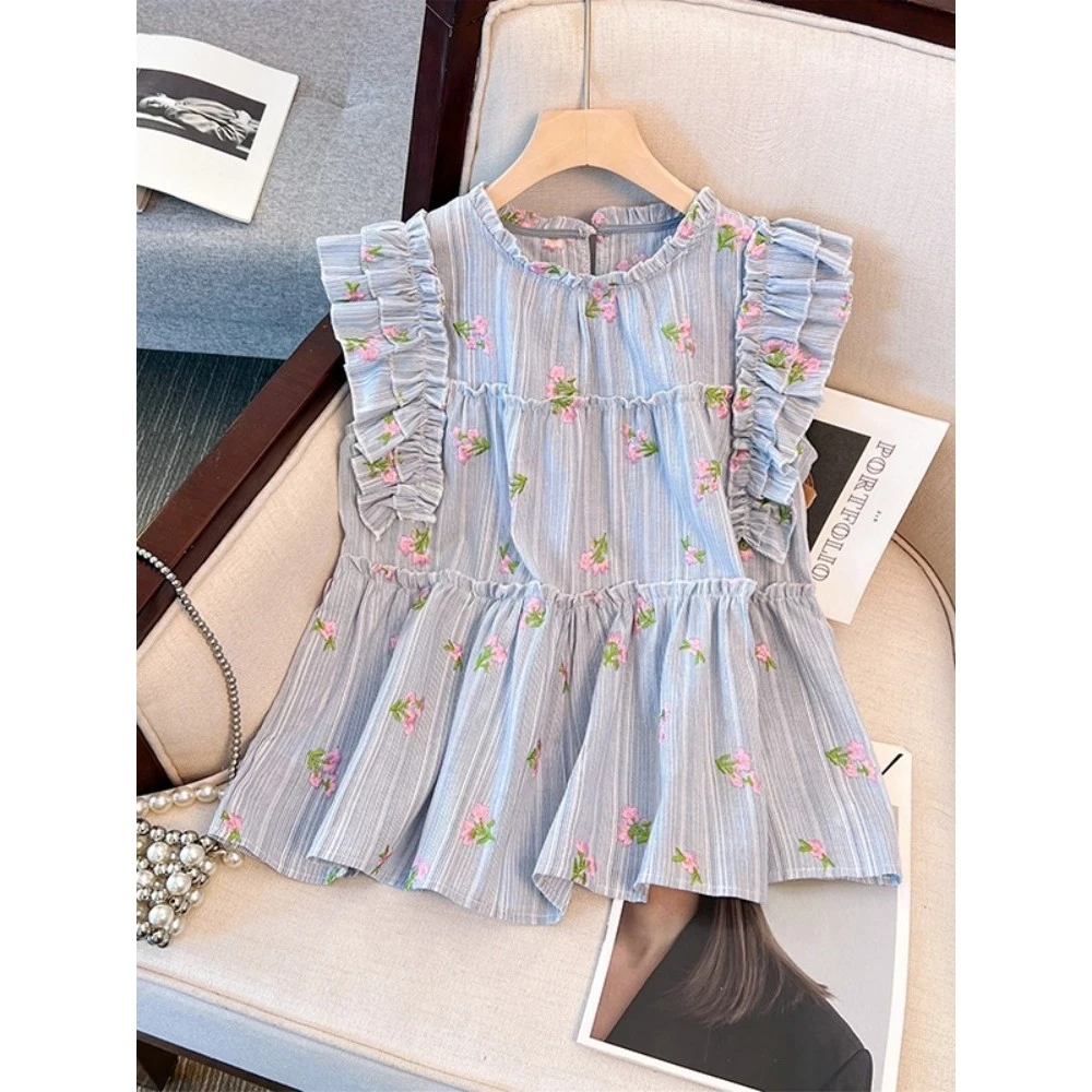 法式重工刺绣小飞袖衬衫女2025夏绝美木耳边娃娃衫遮肚子裙摆上衣