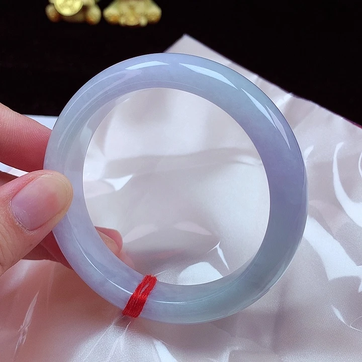 翡翠手镯未镶嵌60圈