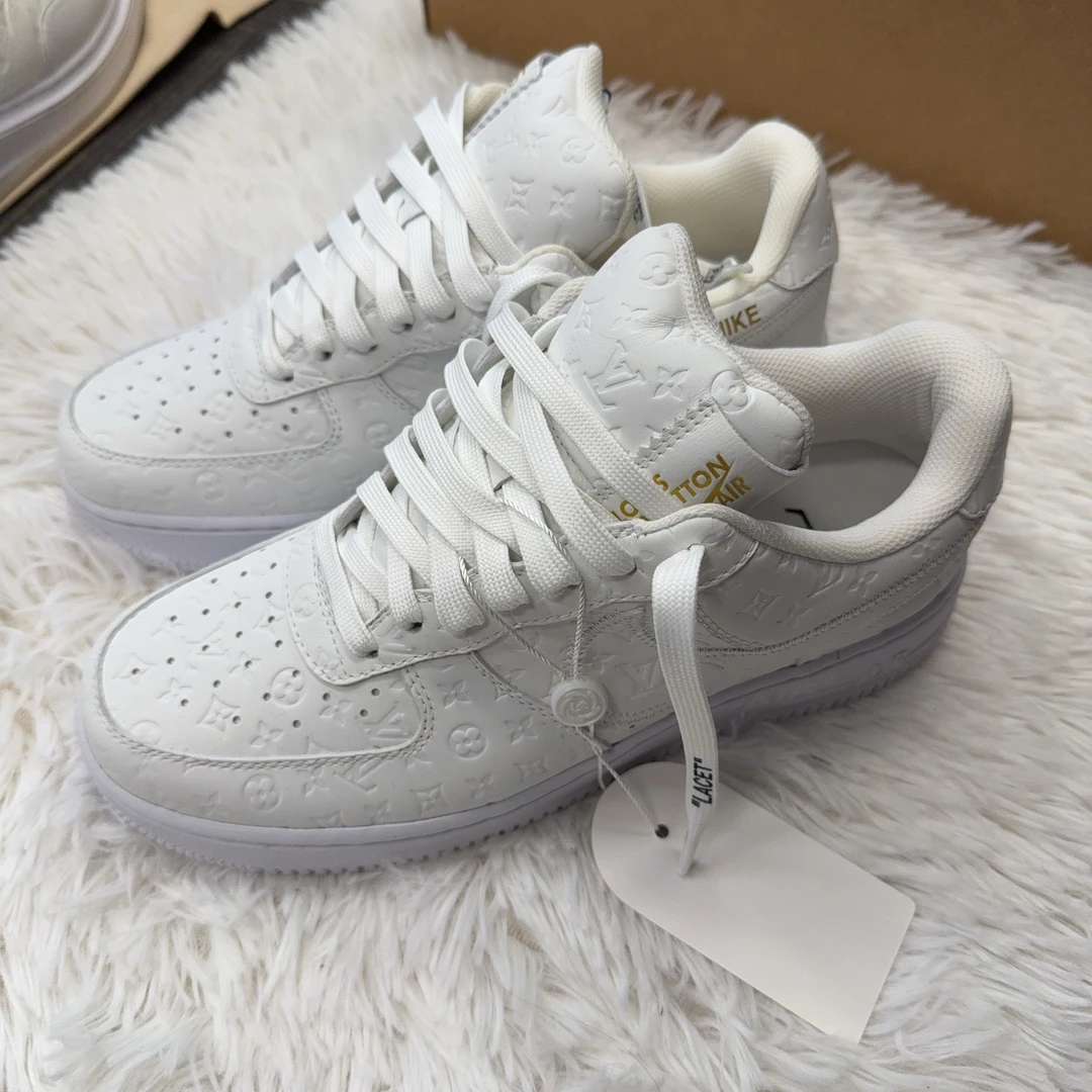 95新 LouisVuitton/路易威登 麦殿/板鞋白色7码/250505ZMHAU01