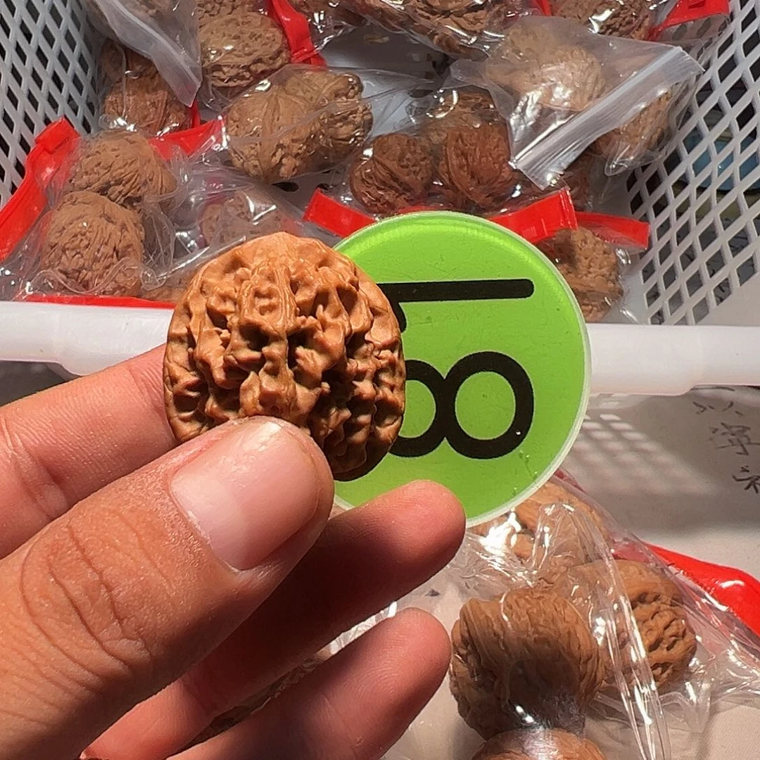 路***途文玩核桃，绿色81号
