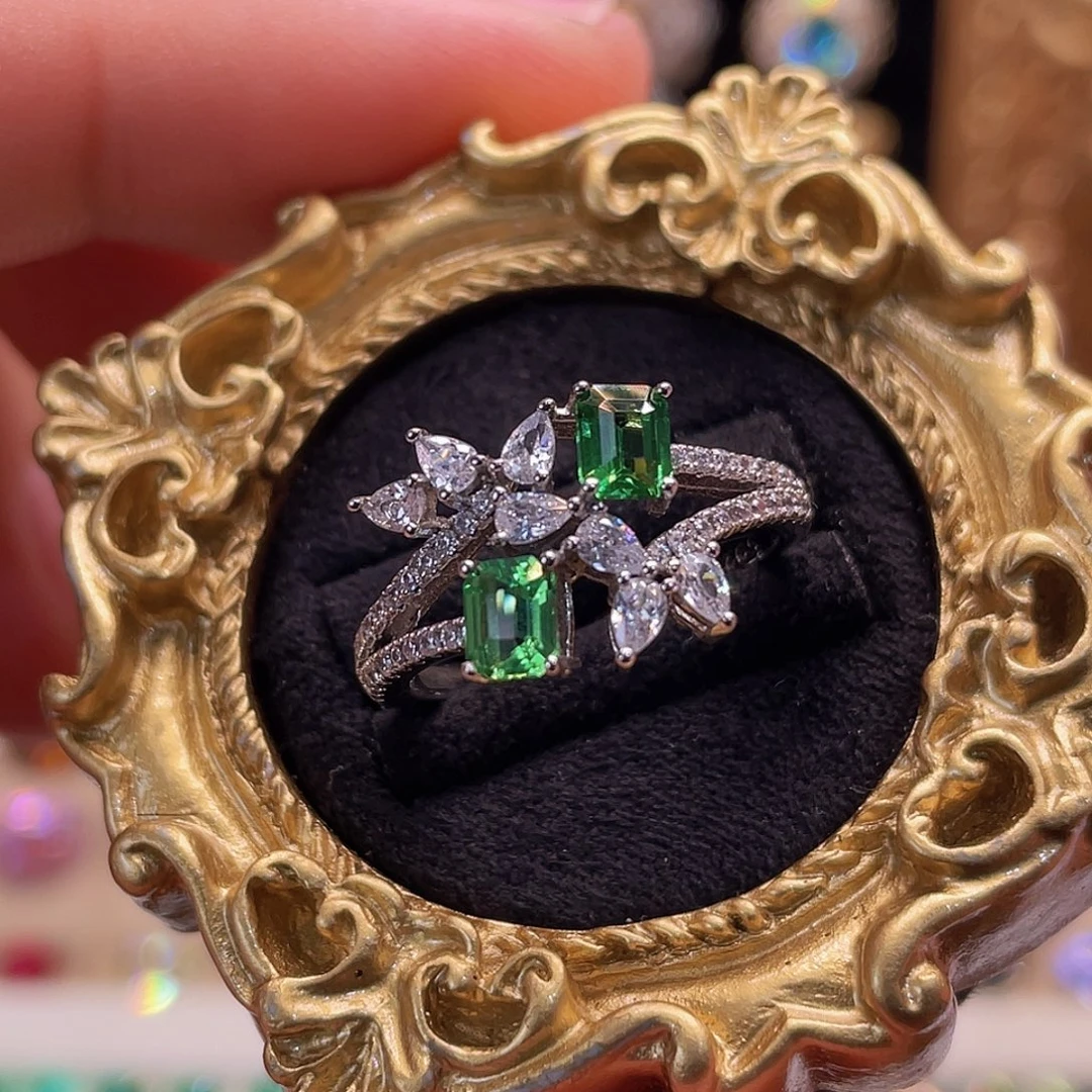 银S925镀金镶嵌石榴石（沙弗莱）戒指