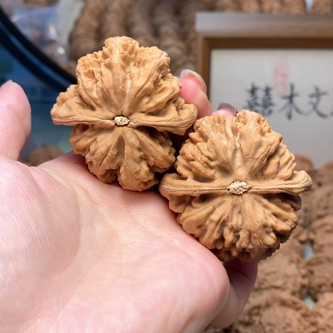 凌***.把件文玩核桃111111111111111