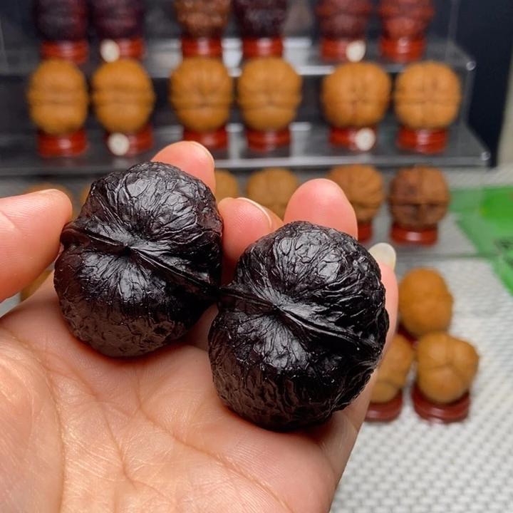 文玩核桃把件40峭壁元宝地闷40尺