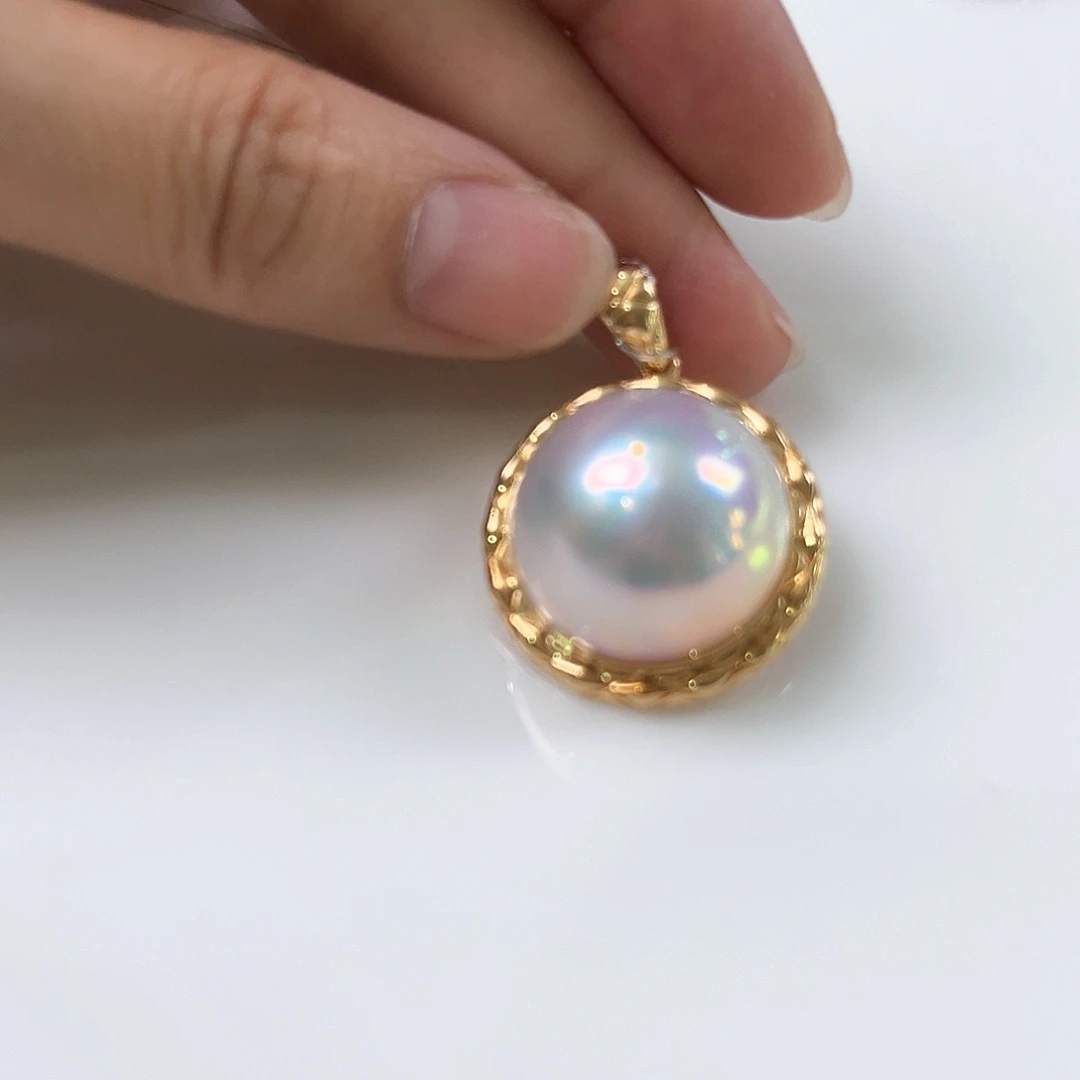 18K金镶嵌拼合珍珠（马贝珠）颈饰粉泡泡24-25