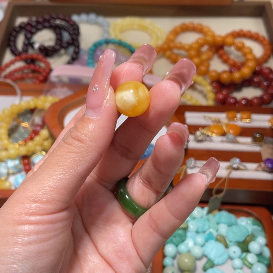 蜜蜡珠宝奇石未镶嵌