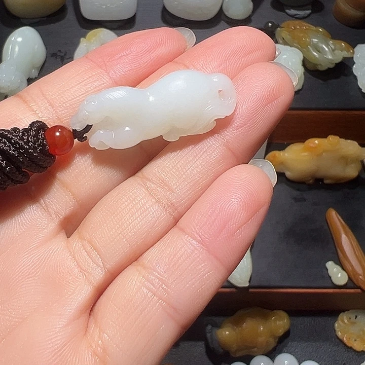 颈饰未镶嵌和田玉临***卖