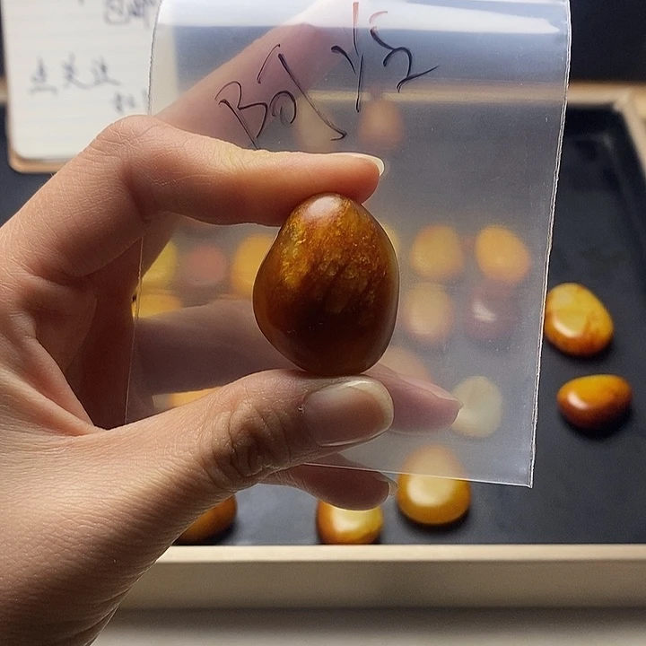 阿***冷和田玉（糖玉）未镶嵌珠宝半成品