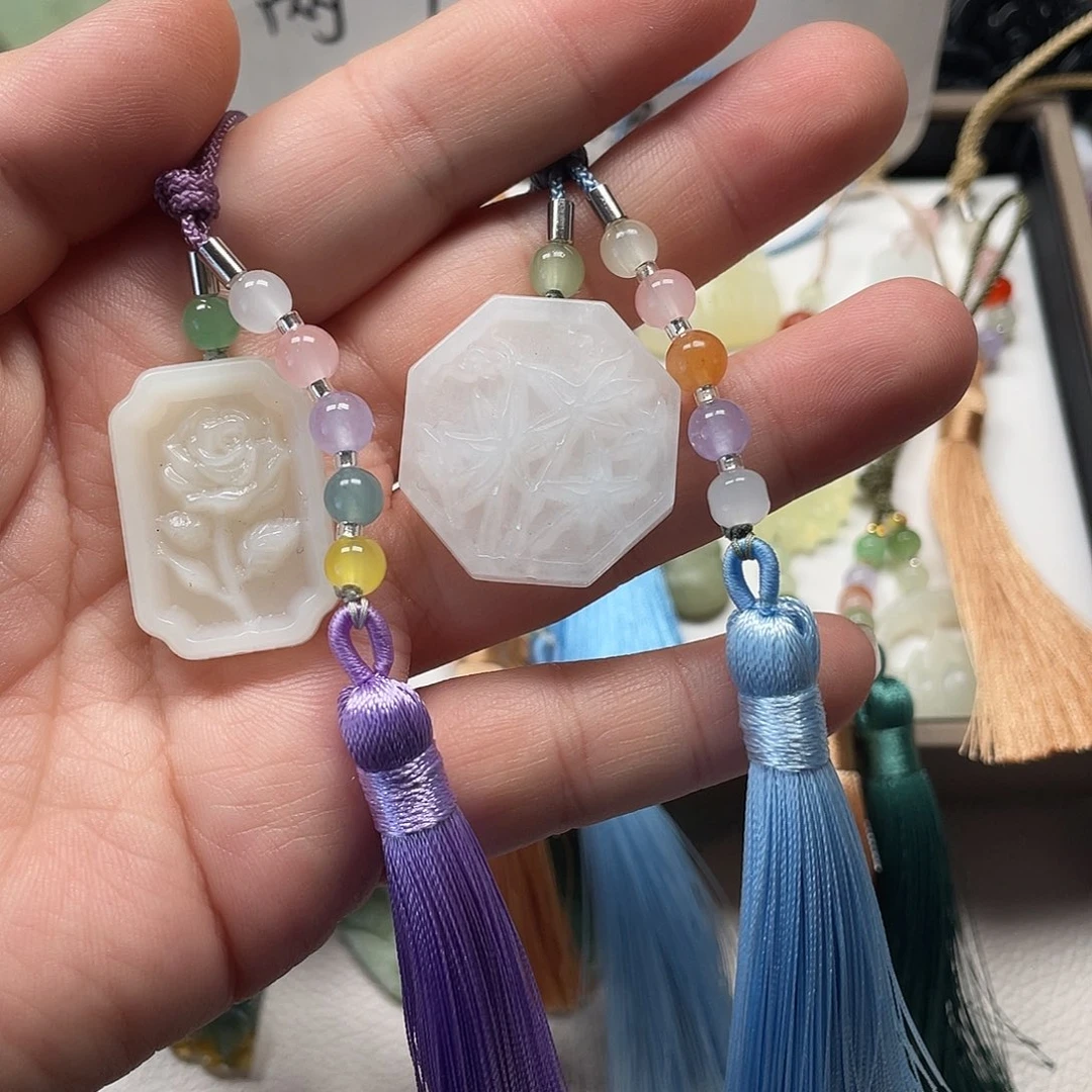 璐***璐蛇纹石玉未镶嵌颈饰