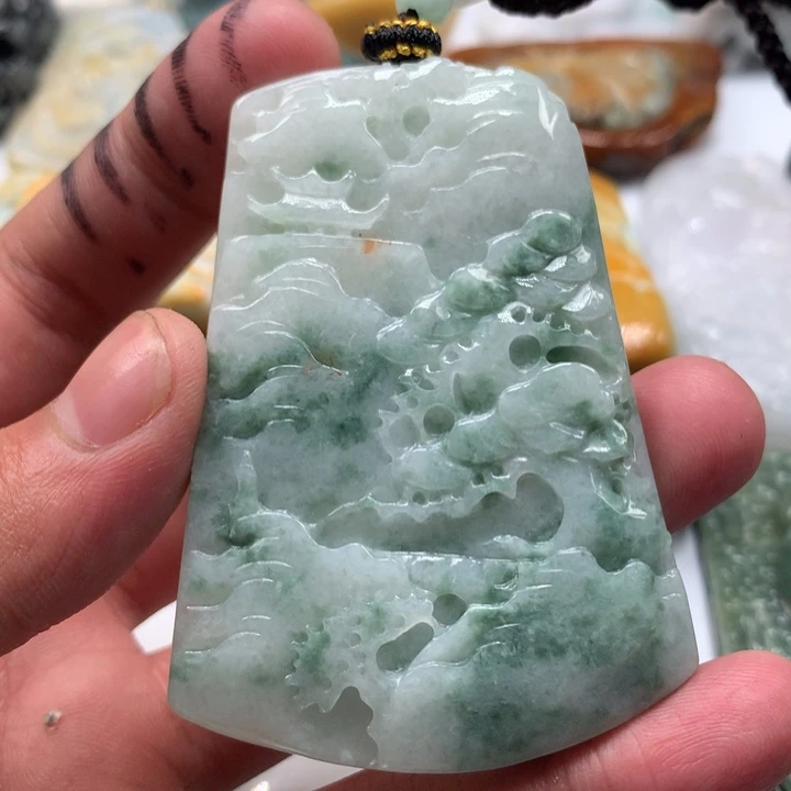 翡翠未镶嵌颈饰保真天然a货翡翠