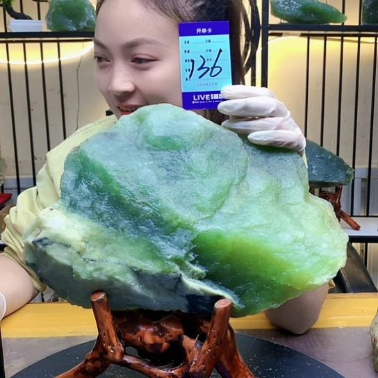 【闪购商品】未镶嵌蛇纹石玉原石