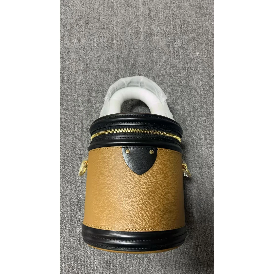 065 时尚休闲百搭包包 驴 马 G 杨家 D 香 包包