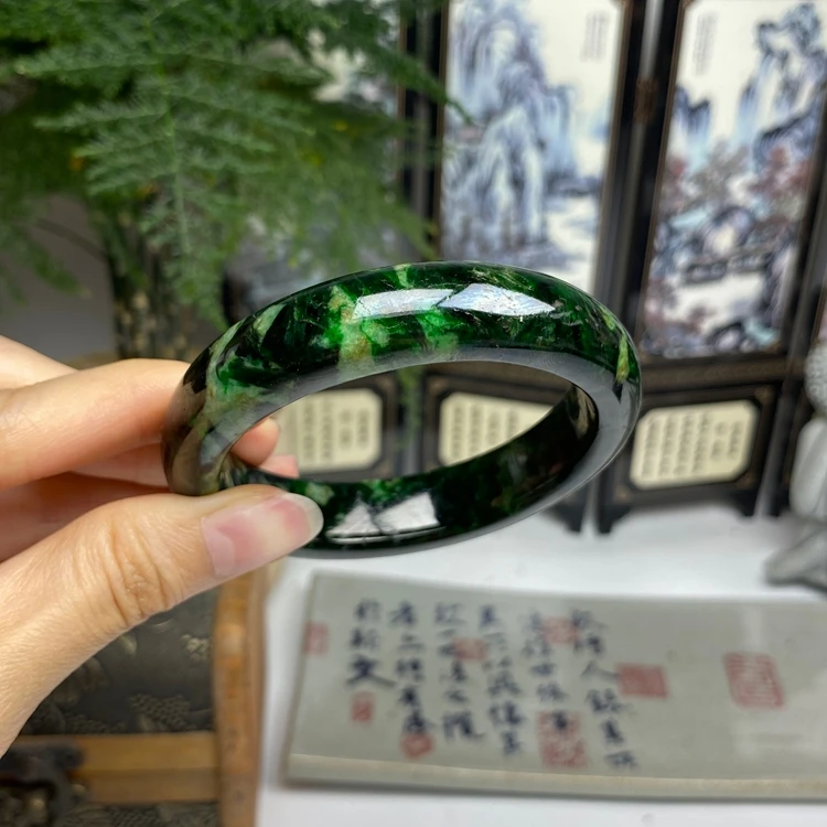 56.9老料黄加绿辣色复古正圈手镯 天然翡翠A货手镯