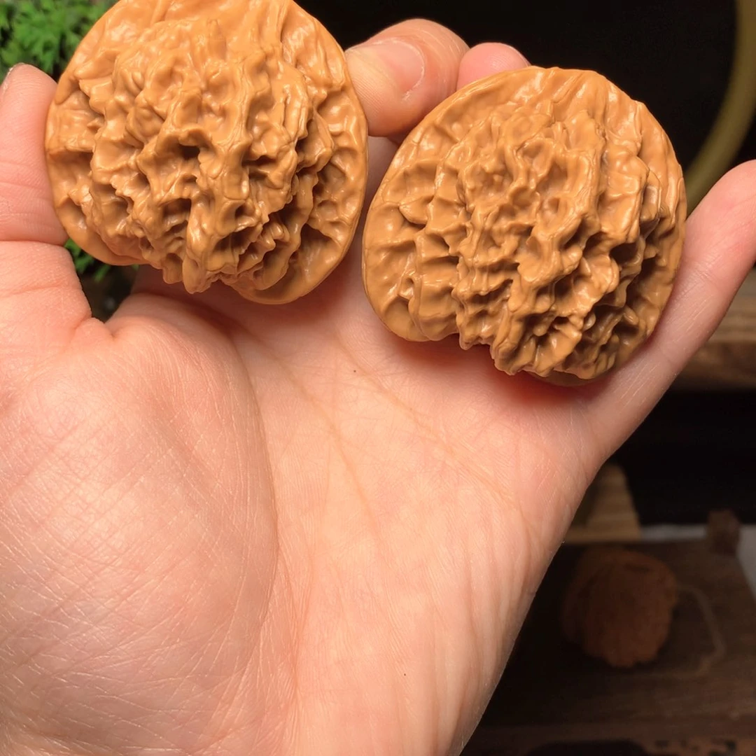 文玩核桃把件帝王