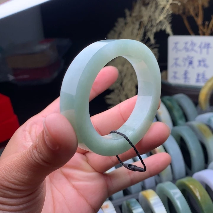 定制翡翠未镶嵌手镯定制手镯