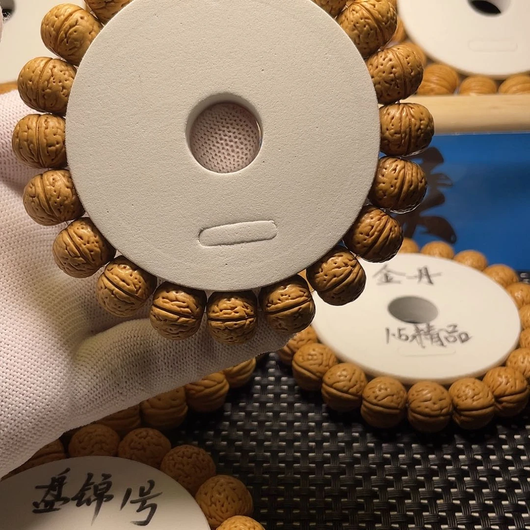 萬***缰桃木金丹桃核，皮质，播，密度大