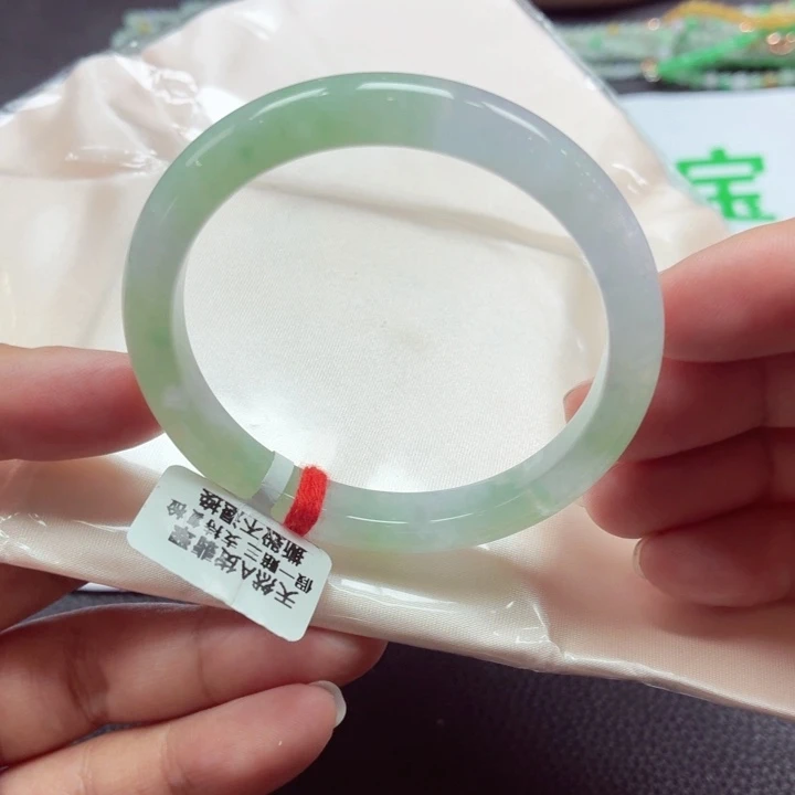 翡翠未镶嵌手镯天然缅甸A货翡翠