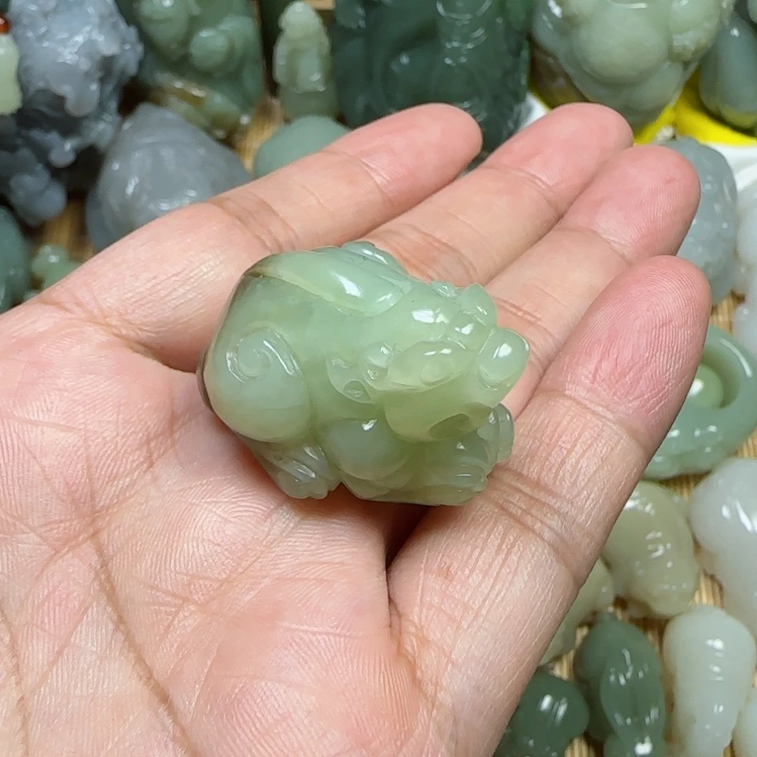 未镶嵌和田玉挂件