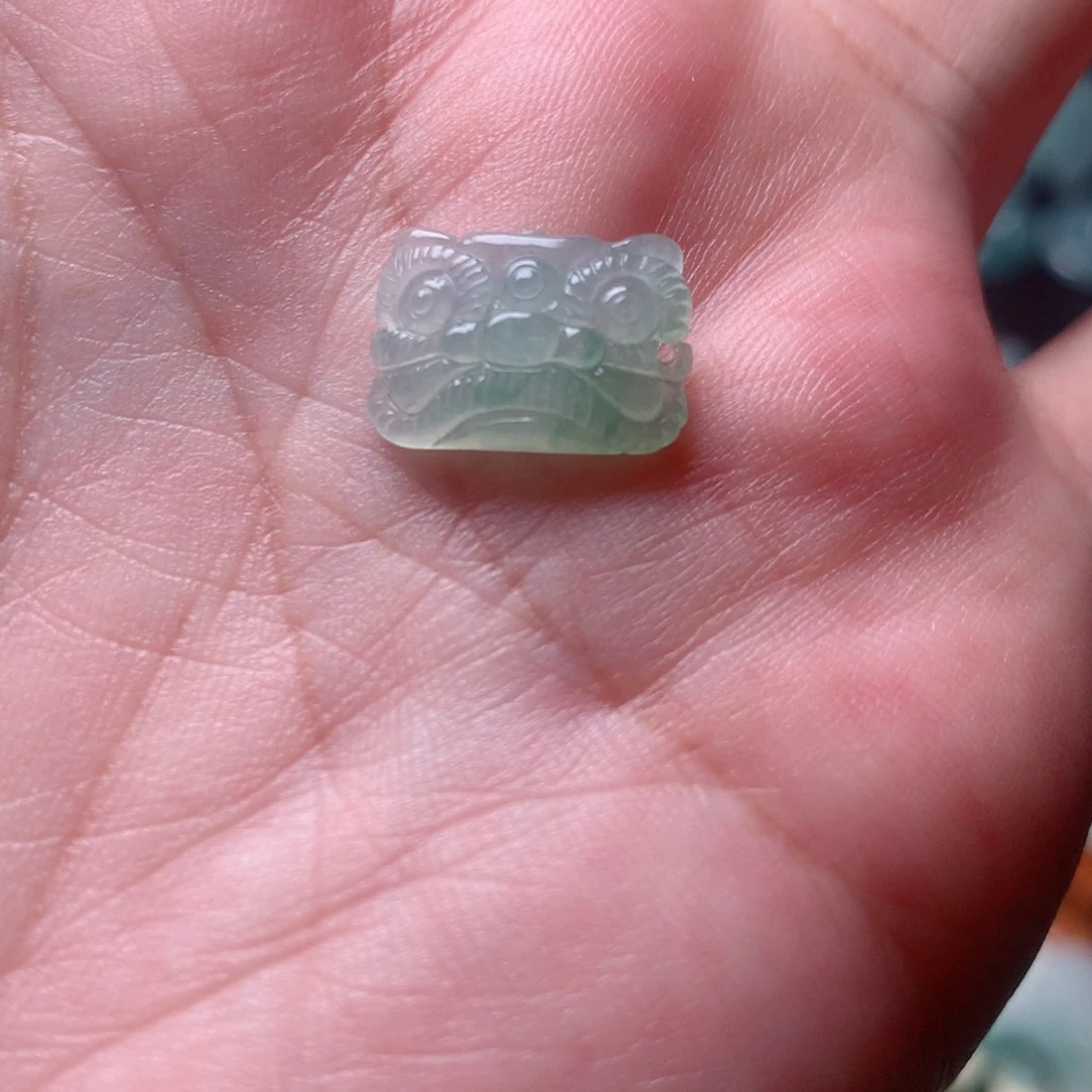翡翠未镶嵌颈饰缅甸翡翠吊坠