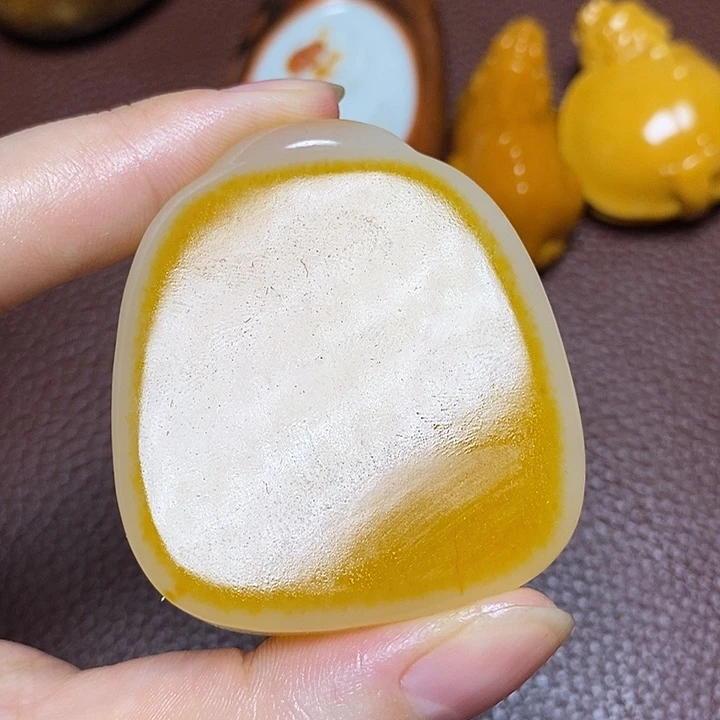 友***存和田玉未镶嵌颈饰