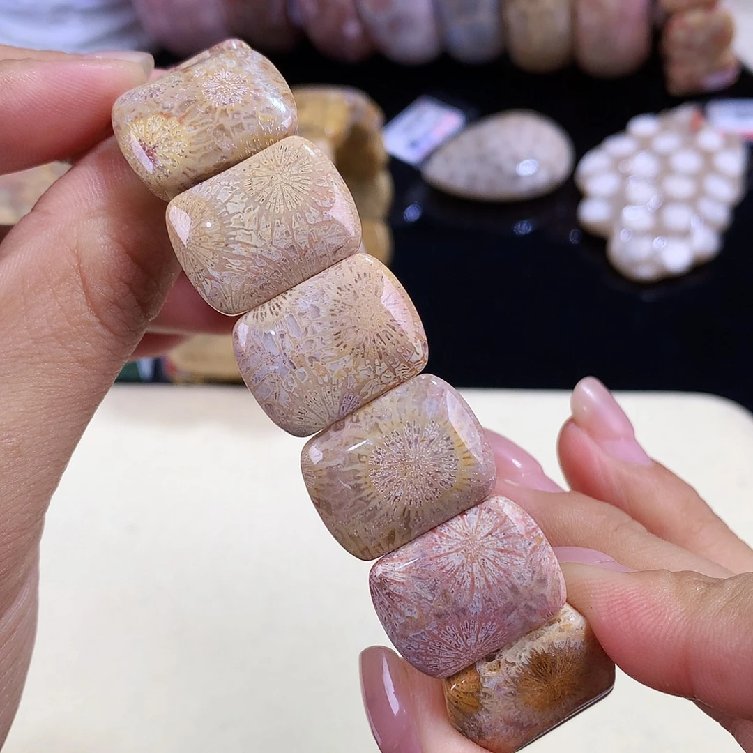 硅化珊瑚（珊瑚玉）未镶嵌吊坠(赠链)（23号粉牡丹花