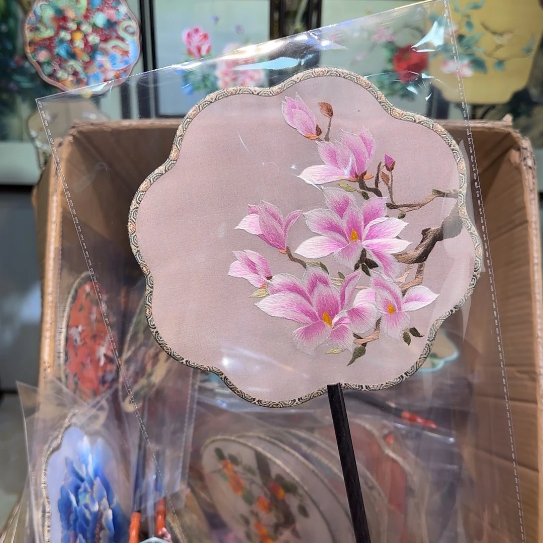 刺绣刺绣工艺精湛