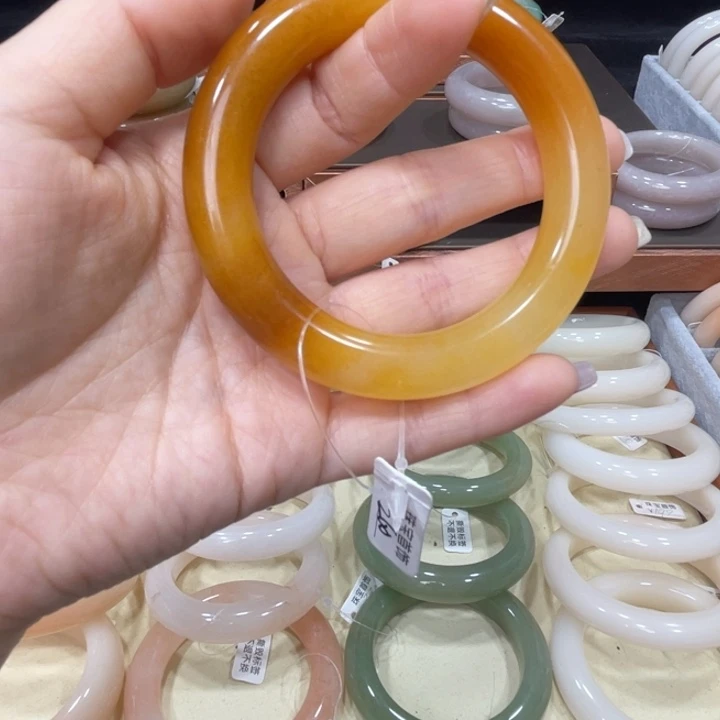 石英质玉手镯未镶嵌晓*宝