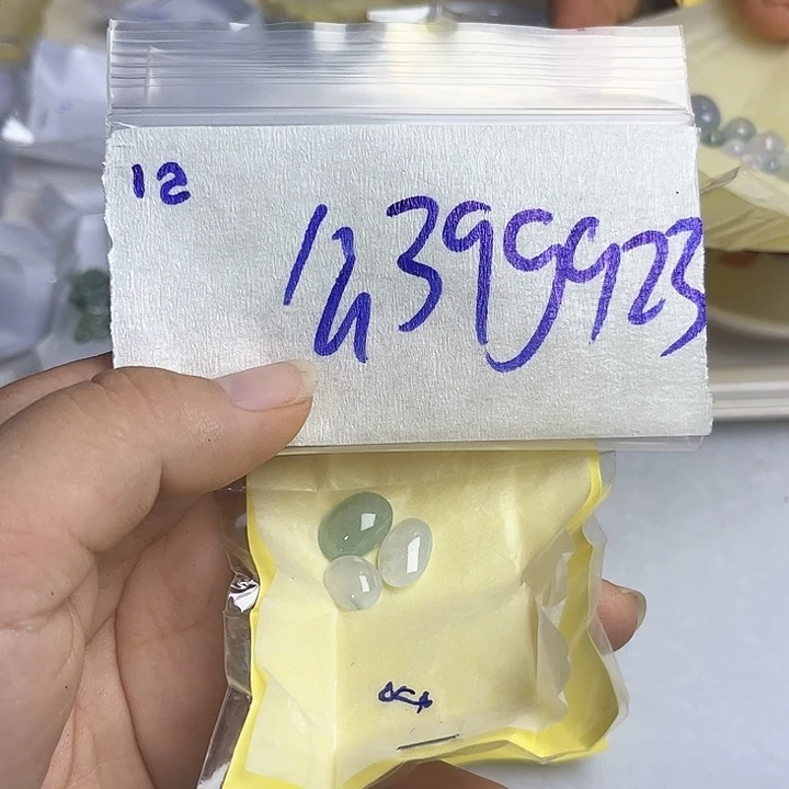 未镶嵌定制翡翠不退