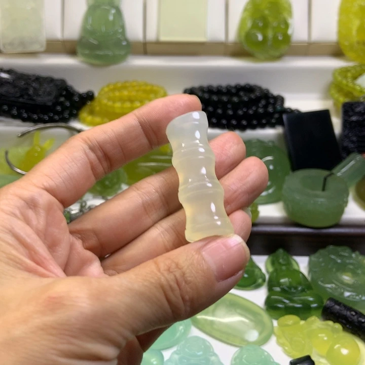 【闪购商品】未镶嵌蛇纹石玉颈饰
