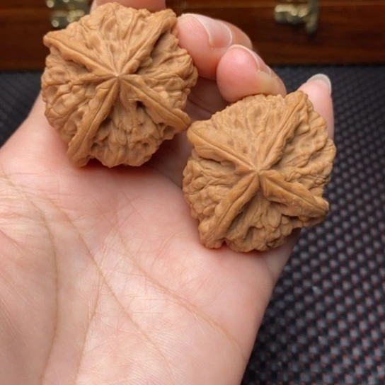 吊坠文玩核桃45全品玉玺正四棱