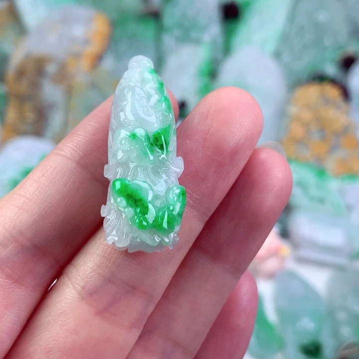 吊坠(不含链)未镶嵌翡翠
