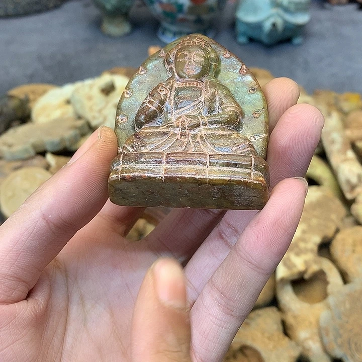 和田玉（糖玉）未镶嵌挂件