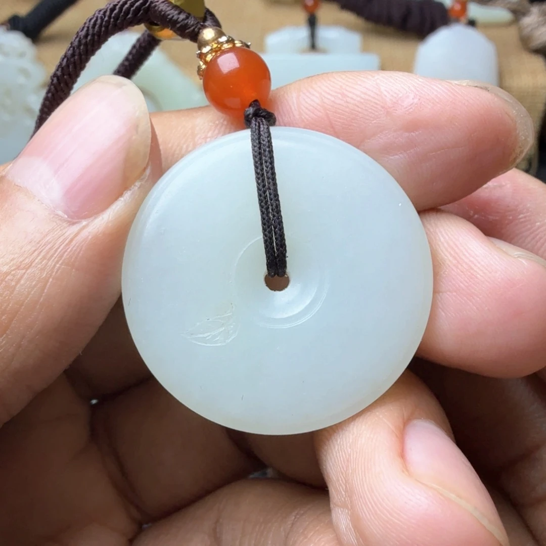 未镶嵌和田玉挂件