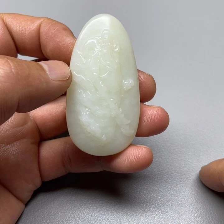 吊坠(不含链)未镶嵌和田玉不****人