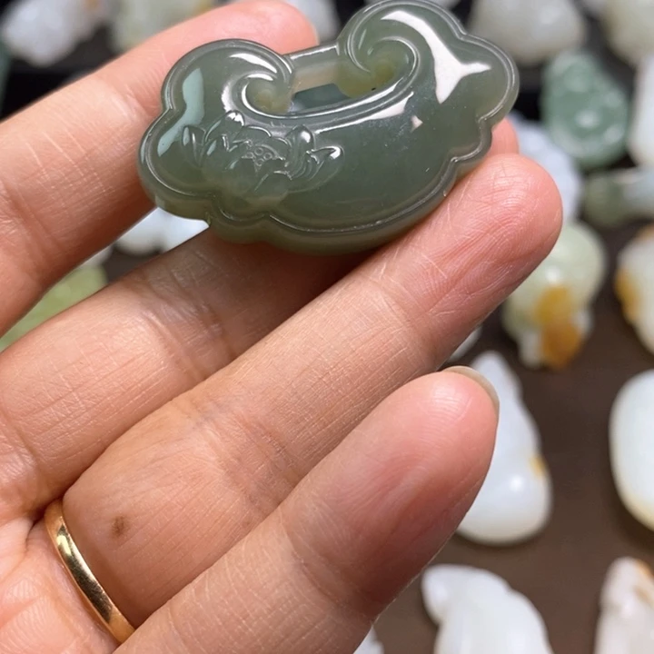 和田玉（青玉）未镶嵌颈饰
