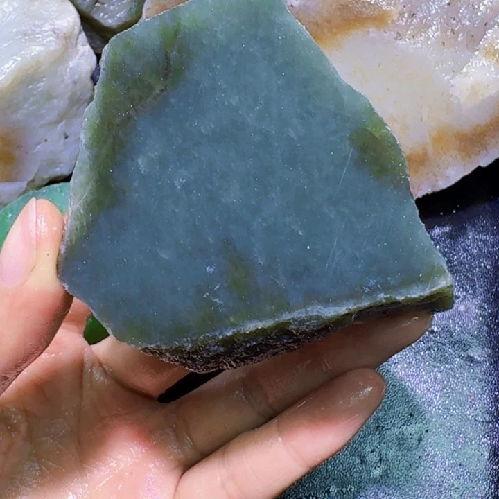 未镶嵌和田玉（糖玉）珠宝半成品