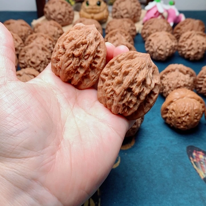 文玩核桃把件麦虎40