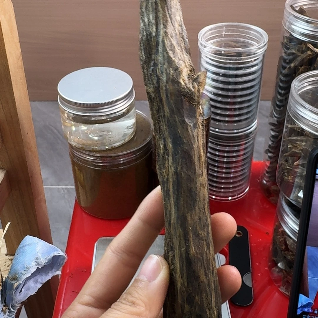 香料绿奇楠虫漏白棋30克