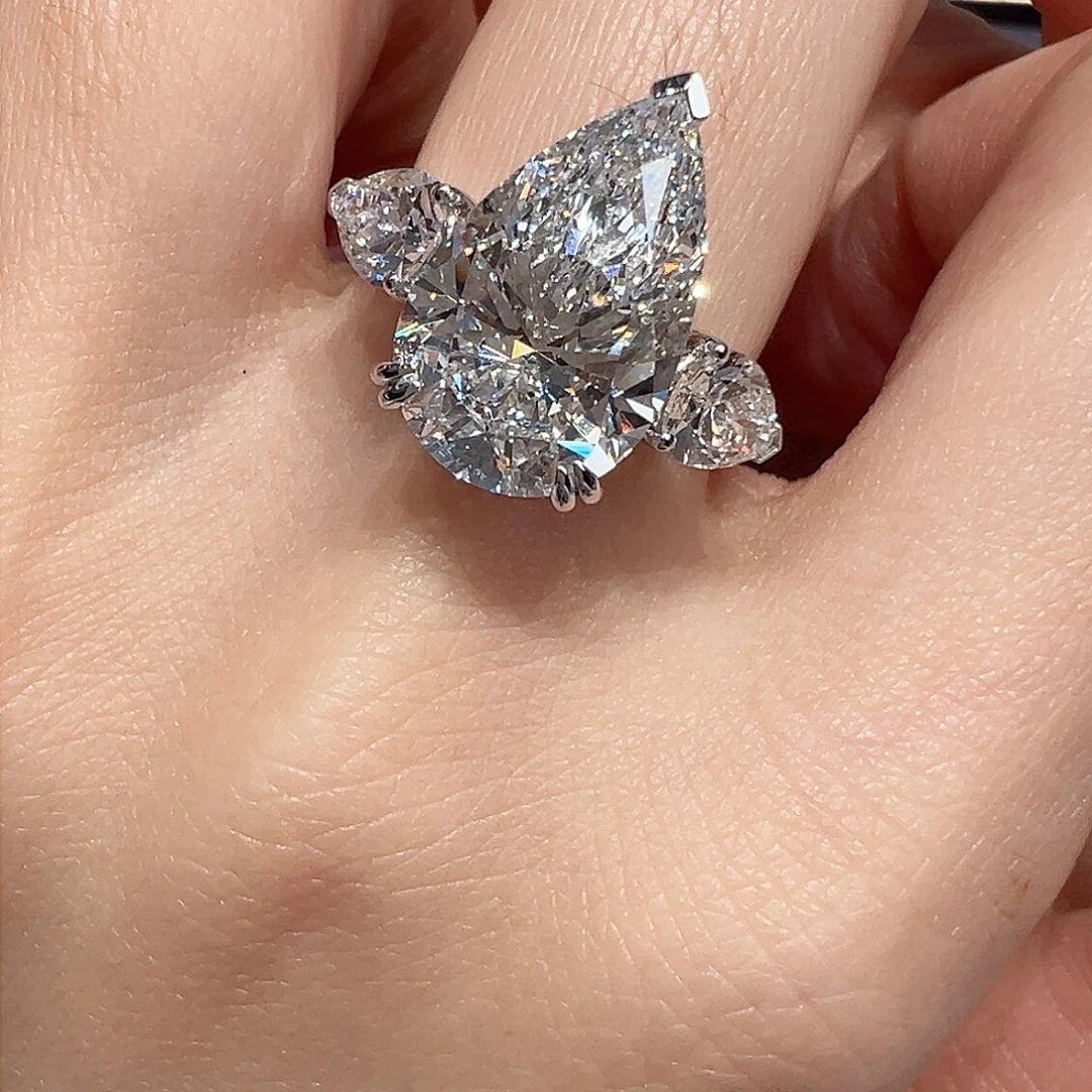 实验室培育钻石18K金镶嵌5.18克拉