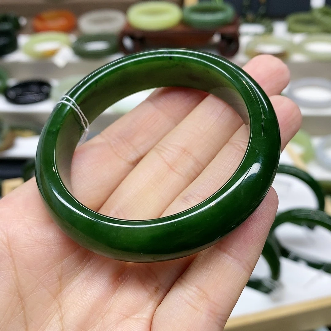 【闪购商品】未镶嵌手镯和田玉（碧玉）