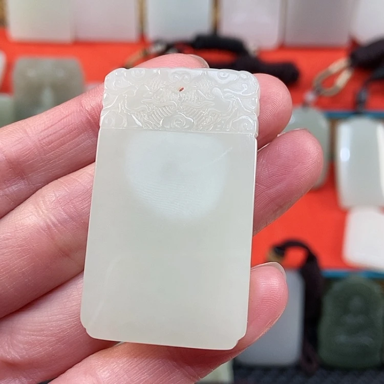 【闪购商品】颈饰未镶嵌和田玉