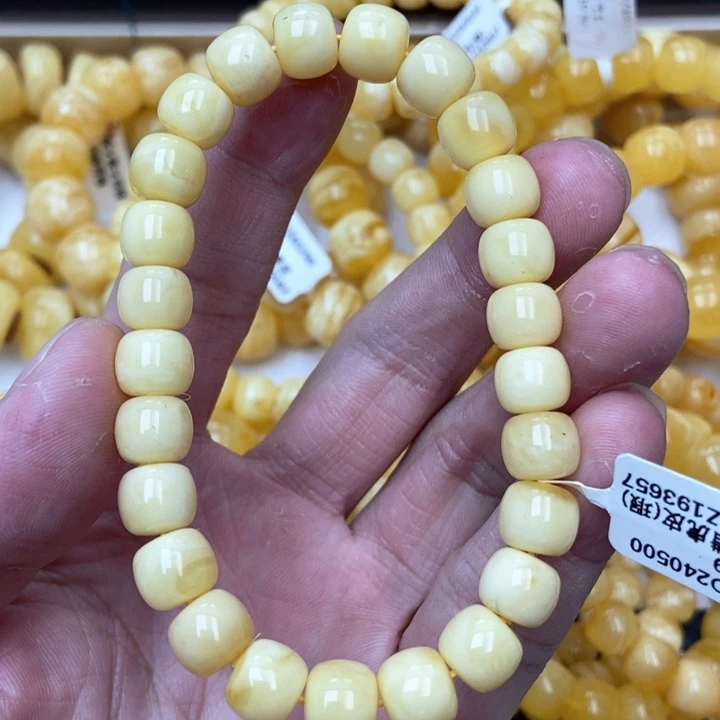 琥珀未镶嵌珠宝奇石11