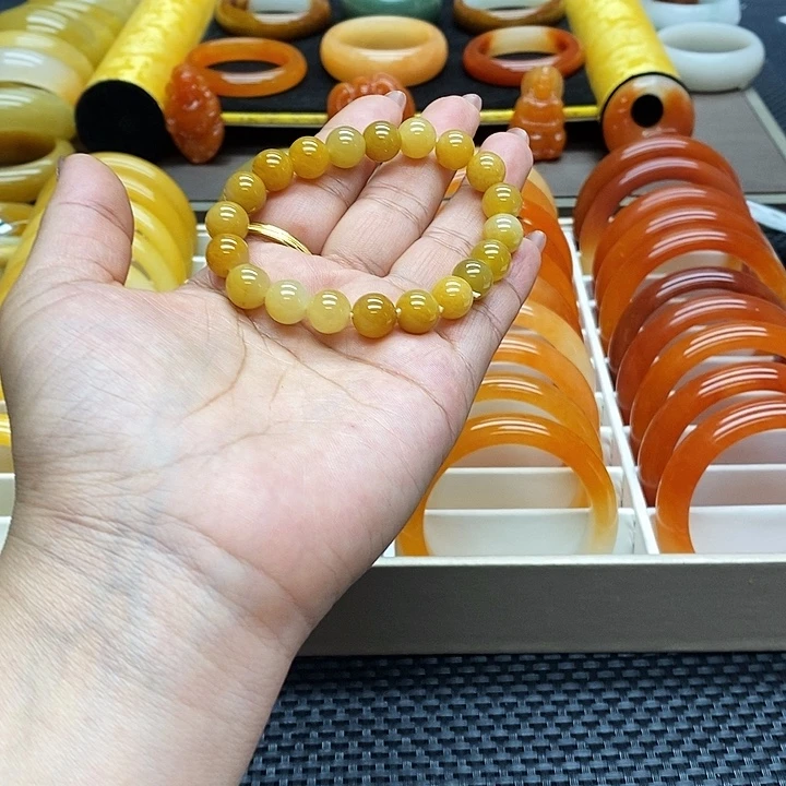 风***虹石英质玉（黄龙玉）未镶嵌手链