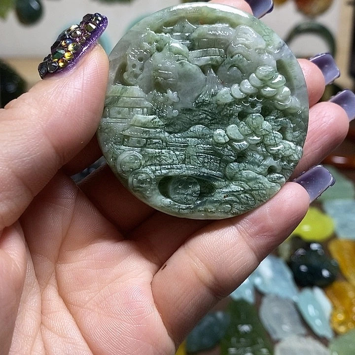 蛇纹石玉吊坠未镶嵌